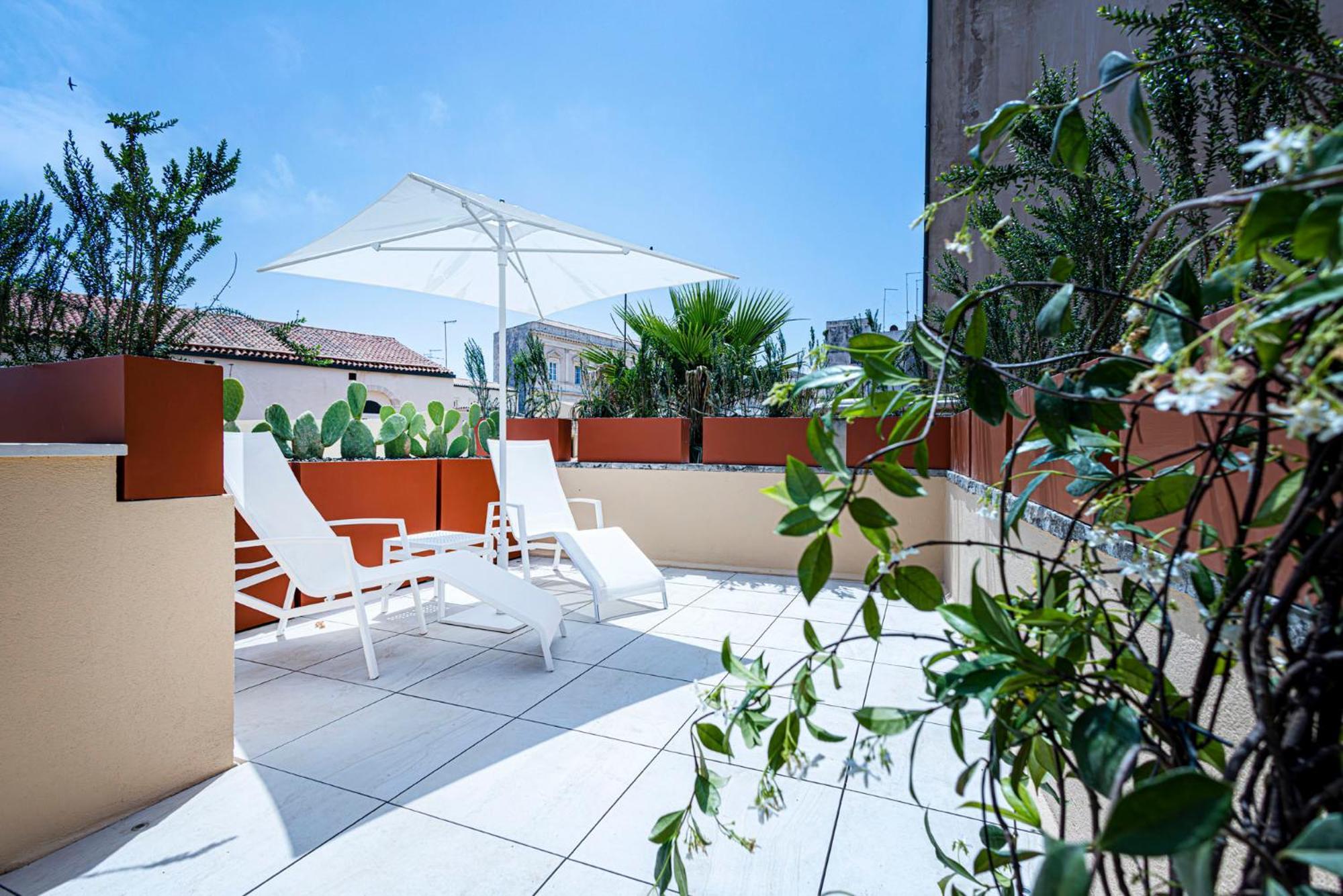Cool Dreams Luxury Hotel *
