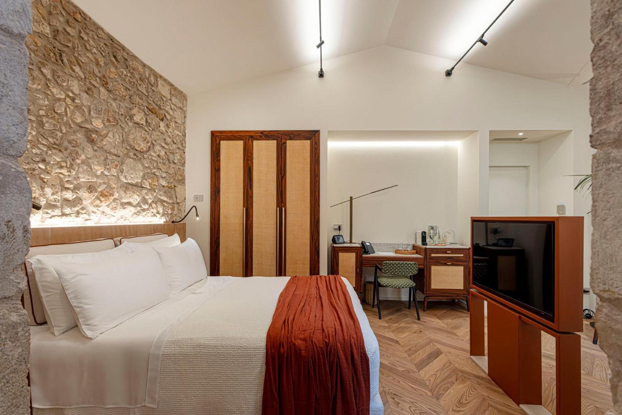 Cool Dreams Luxury