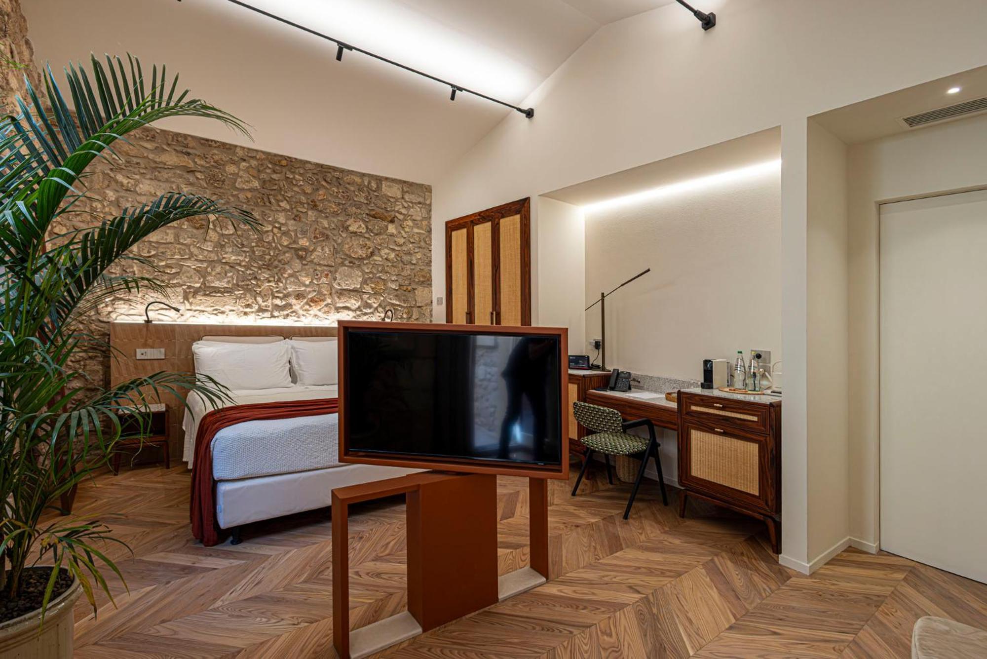Cool Dreams Luxury