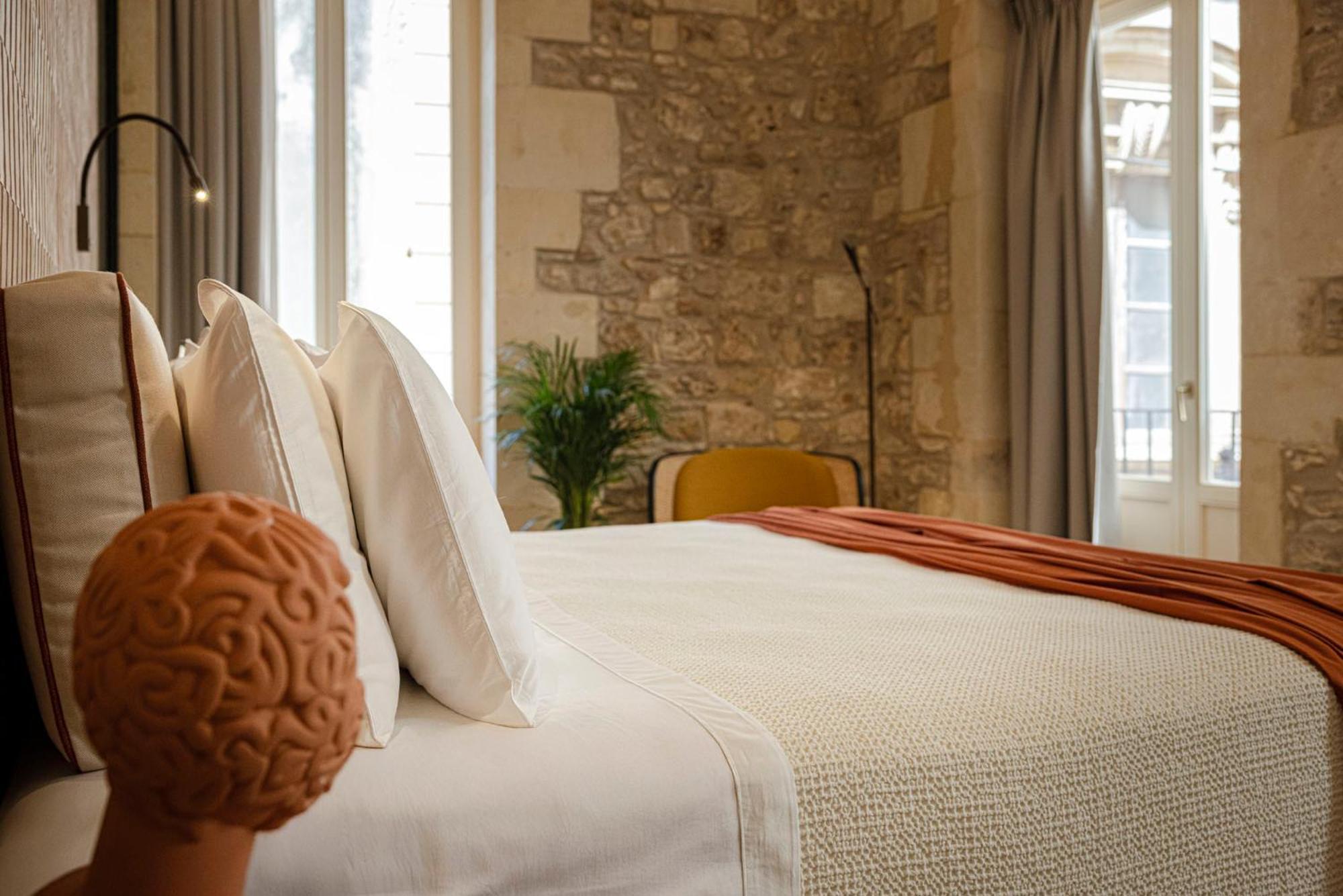 Cool Dreams Luxury Hotel