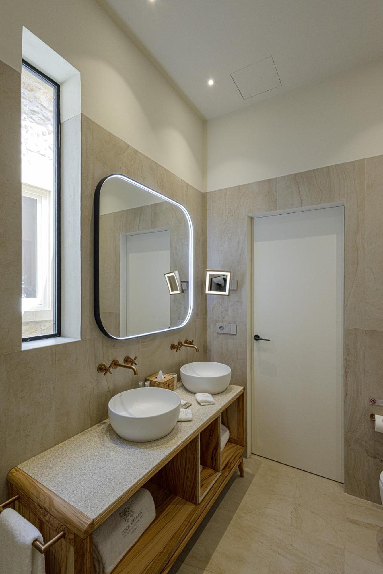Hotel Cool Dreams Luxury Syracuse
